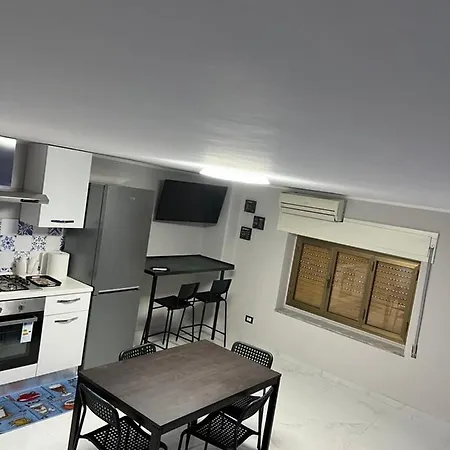 38 * Catania-Fontanarossai nemzetközi repülőtér
